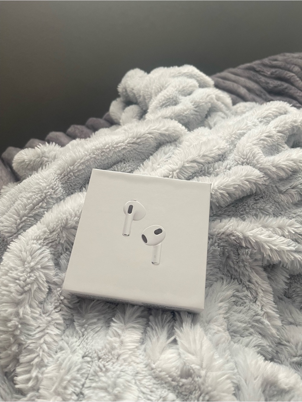 Sealed Apple Airpods 3rd Generation w/ MagSafe Charging Case White